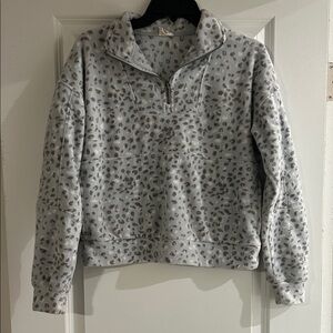 Chic Gray Patterned Women's quarter zip fleece